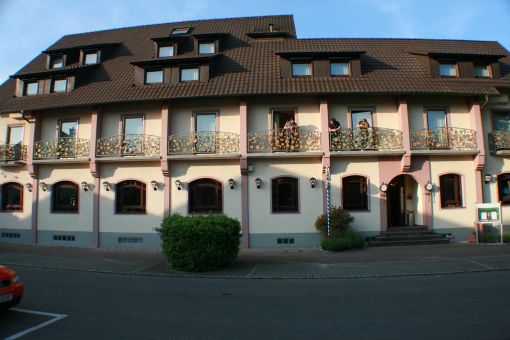 Hotel Rebstock Руст Экстерьер фото
