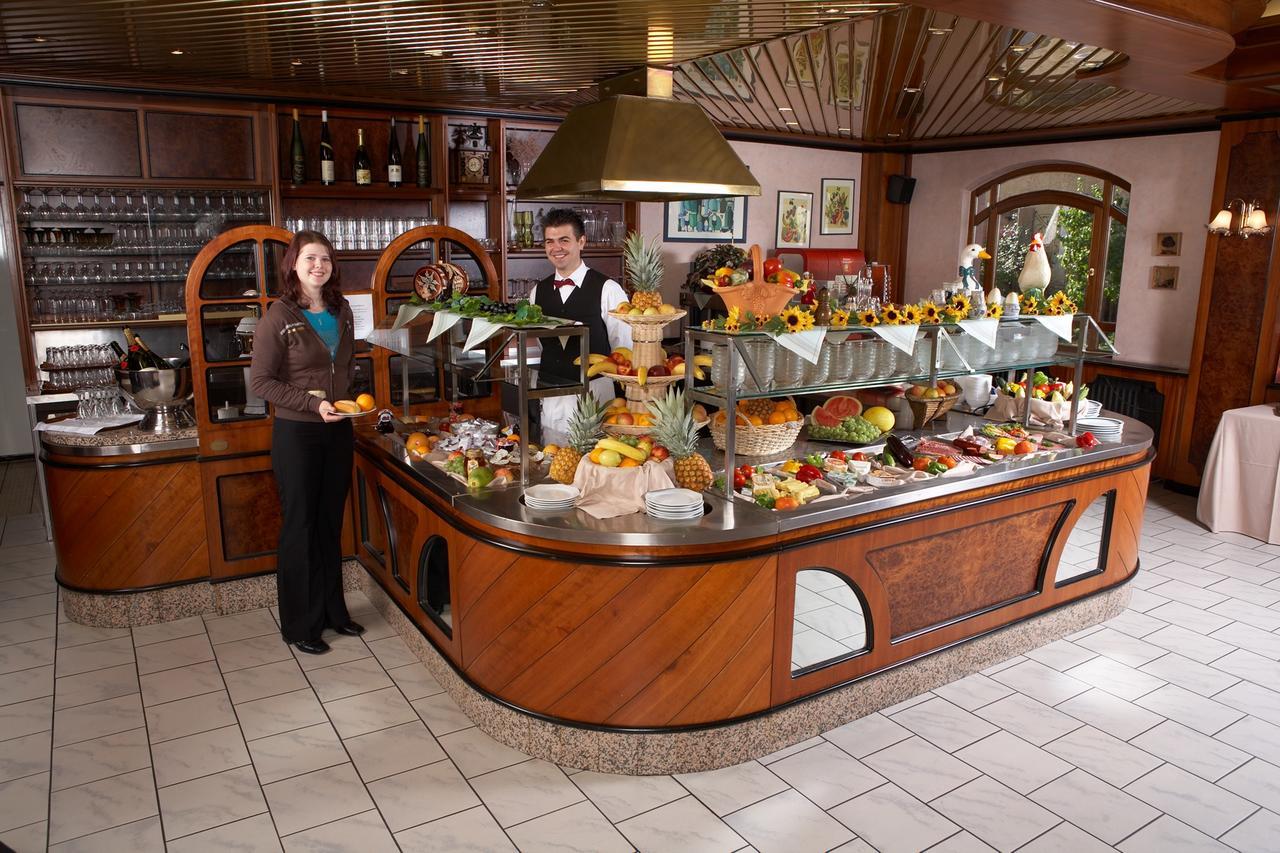Hotel Rebstock Руст Экстерьер фото
